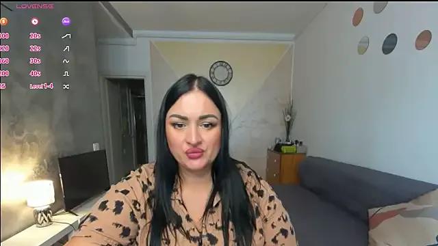 AliTemptress from StripChat is Freechat