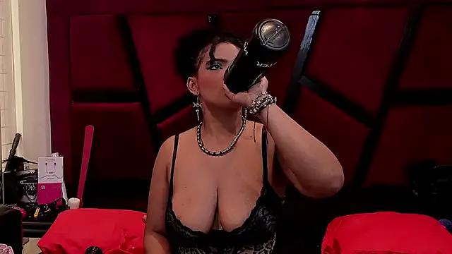 AlliceJelany from StripChat is Freechat