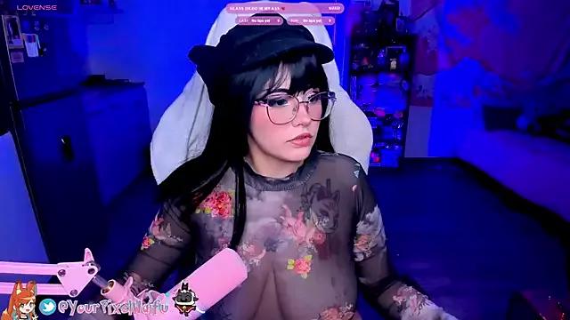 AlyssaRomanova from StripChat is Freechat