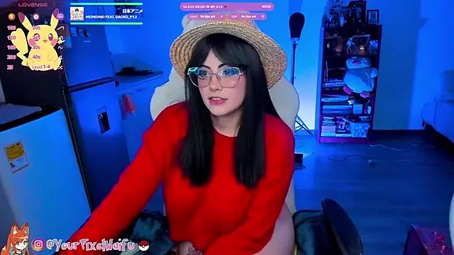 AlyssaRomanova from StripChat is Freechat