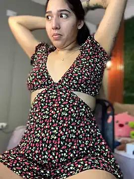 Amandanauty from StripChat is Freechat