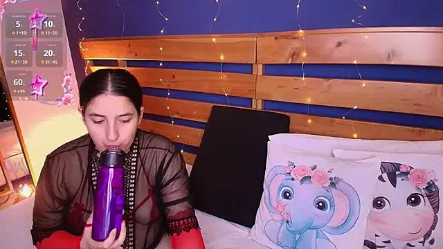 ambar_lover from StripChat is Freechat
