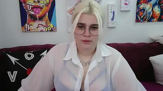 Amber_Monro from StripChat is Freechat