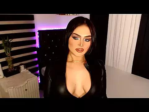 ameliadom from StripChat is Freechat