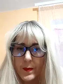 Amelialove42 from StripChat is Freechat