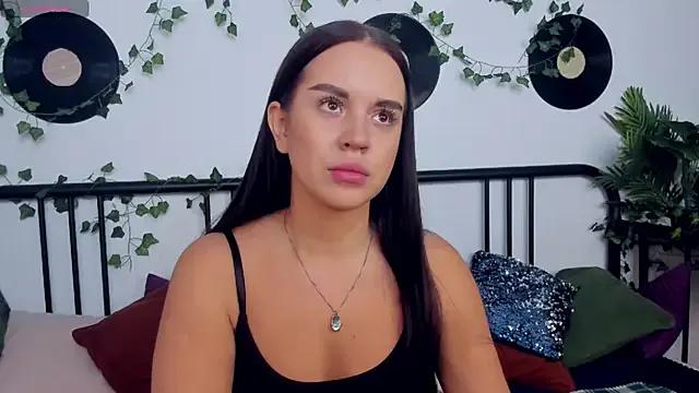 AmeliaRoyale from StripChat is Freechat