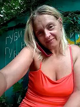 Ami_Foxy from StripChat is Freechat