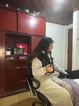 Andi9_ from StripChat is Freechat