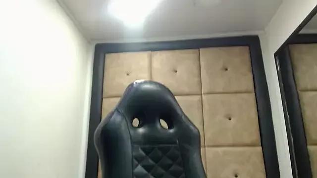 AndresCock from StripChat is Freechat