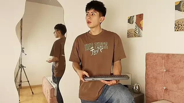 Andy_Justgame from StripChat is Freechat