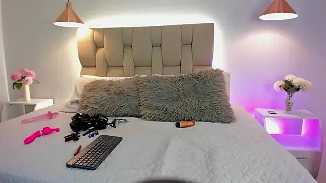 Angelina_Roa from StripChat is Freechat