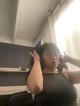 angie_rousse_ from StripChat is Freechat