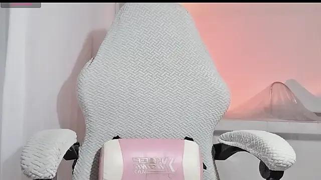 AngleZii from StripChat