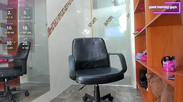 AnitaDuque from StripChat is Freechat