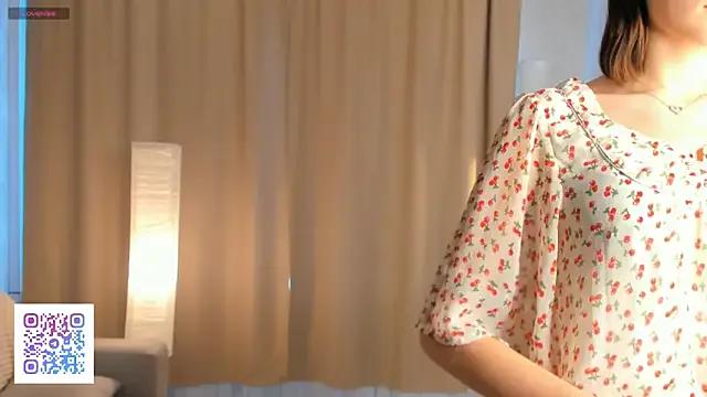 AnnaleeJennie from StripChat is Freechat