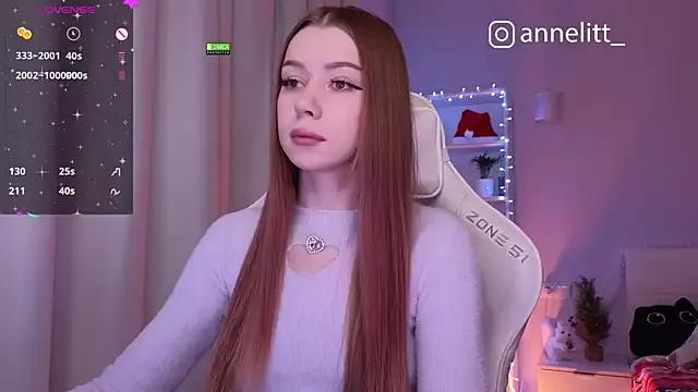 Annelitt from StripChat