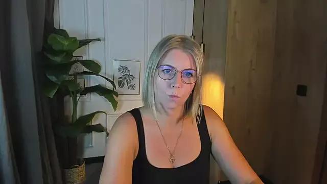 Annie_Light from StripChat