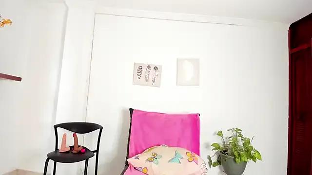 Anniesweet- from StripChat