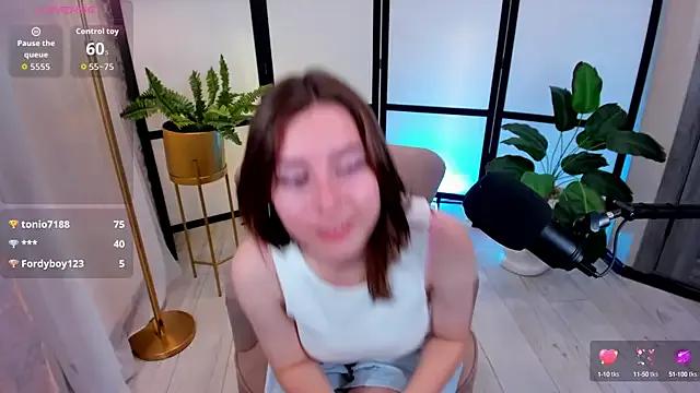 AnnyNextDoor from StripChat