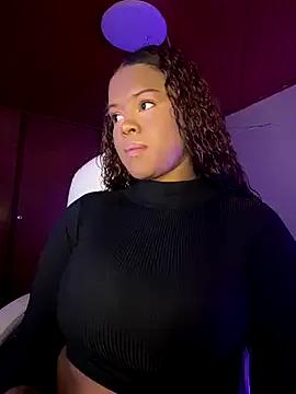 Antonella_boobss from StripChat is Freechat