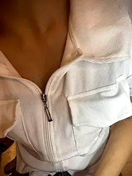 Anya-- from StripChat is Freechat