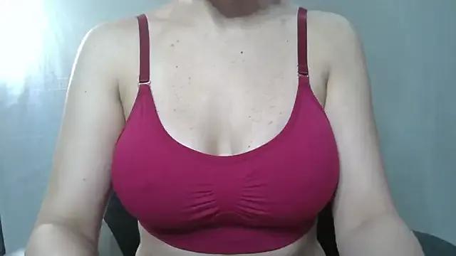 AnyAnita from StripChat is Freechat