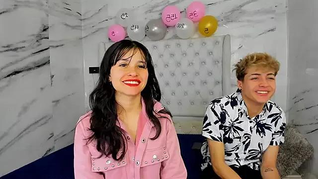 Ari_and_Storm from StripChat is Freechat