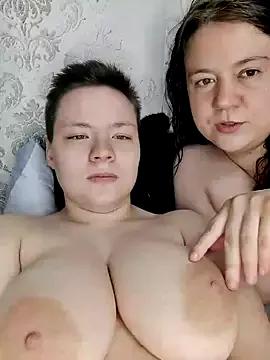 AriaCuteOh from StripChat is Freechat