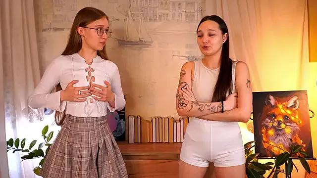 ArianaSweazy from StripChat is Freechat