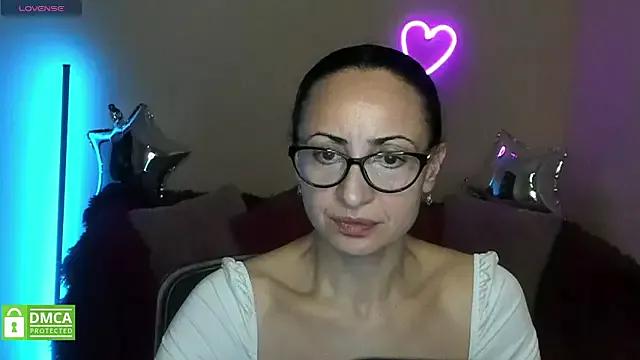 Arianasweety23 from StripChat