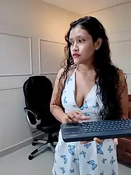 ArielBlossom___ from StripChat is Freechat