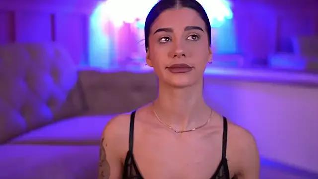 ArinaCarter from StripChat is Freechat