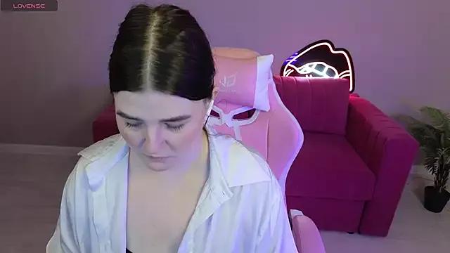 AshleyAlleen from StripChat is Freechat
