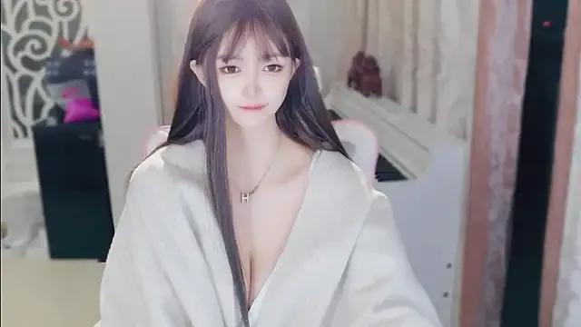 Find your cherished anal broadcaster match with our advanced interactive search and filtering options, allowing you to tailor-make your live event desires.