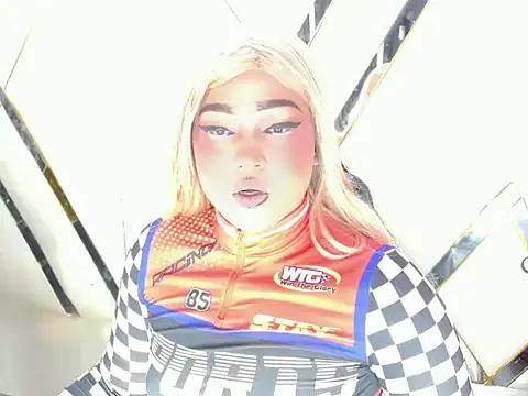 AuroraRoss from StripChat is Freechat