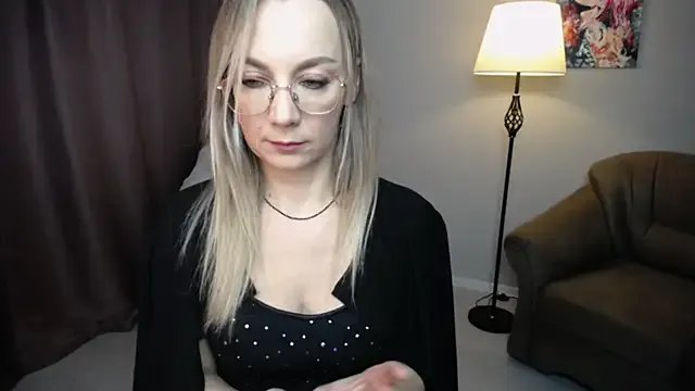 Ava_Elior on StripChat 