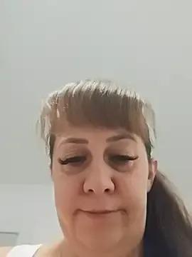 AvaDivaMilf from StripChat