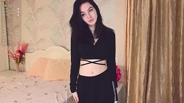 aveloria from StripChat is Freechat