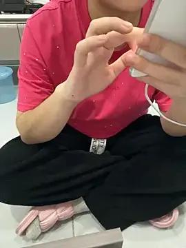 baby-kk2 from StripChat is Freechat
