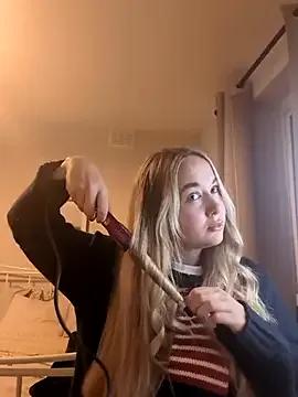 BarbieDolly_x from StripChat is Freechat