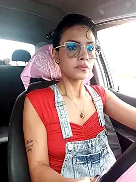 BellaHaddid from StripChat is Freechat