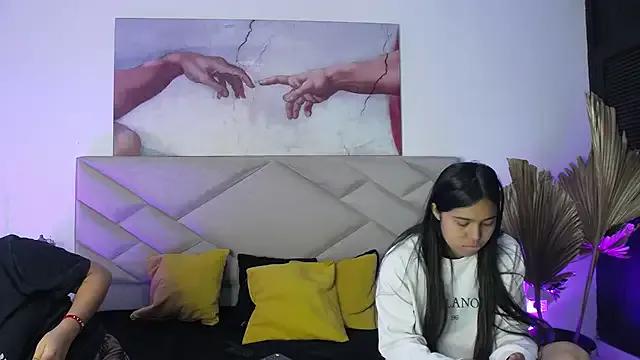 BellaRoux1 from StripChat