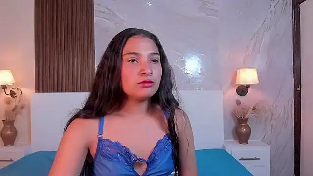 BellaSky4 from StripChat