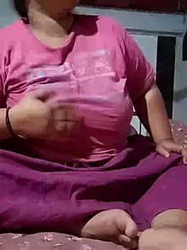 Bigasspooja from StripChat is Freechat