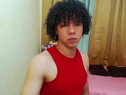 bigcock_twinss from StripChat is Freechat