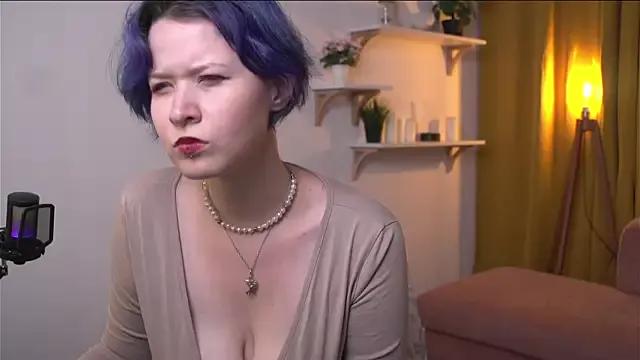bluebeell from StripChat is Freechat