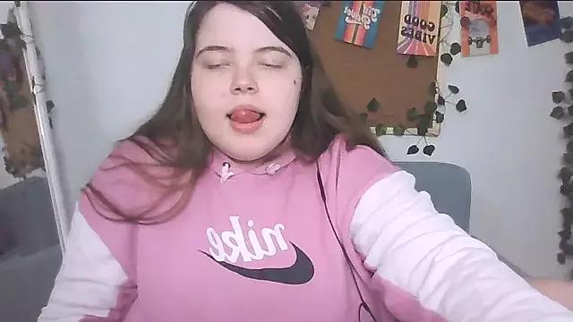 BrattyPrincess_Emma from StripChat is Freechat