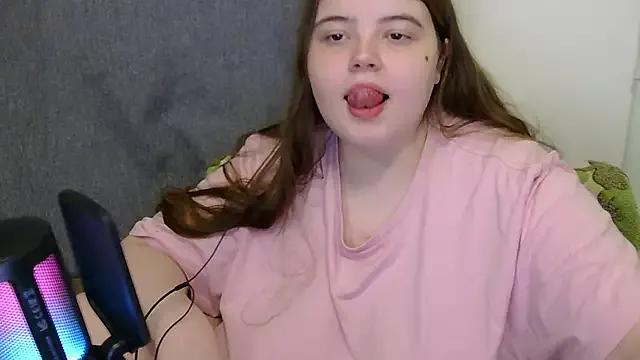 brattyprincessemma from StripChat is Freechat