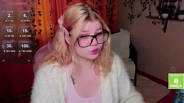 Bratz_Chloe_ from StripChat is Freechat