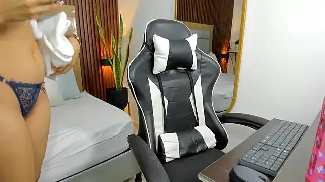 briana_titsworth from StripChat is Freechat